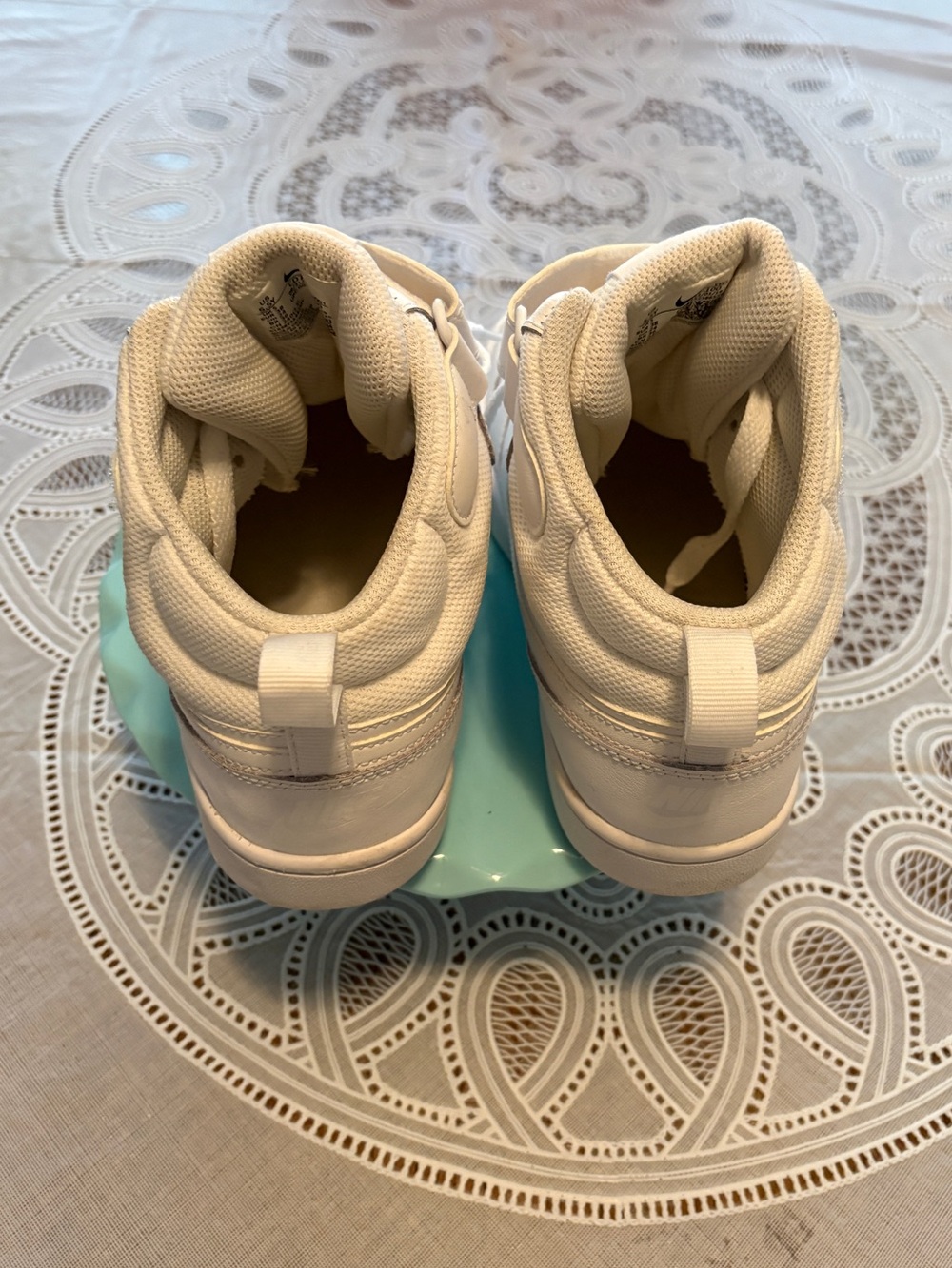 Nike White Court Borough Mid 2 - Fits Size 7/7.5 Women! - Picture 4 of 8